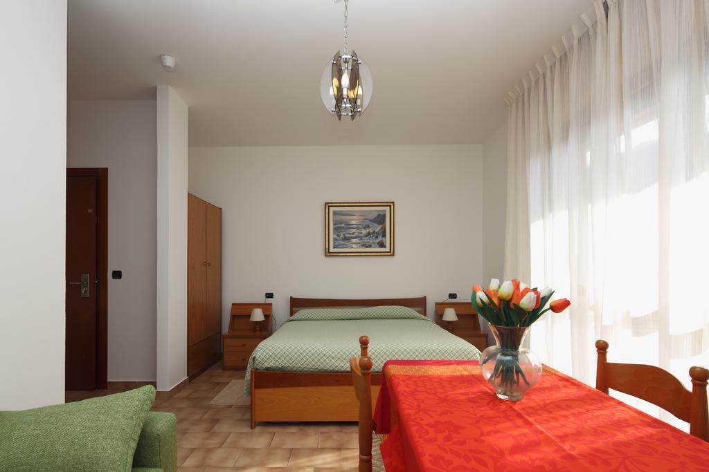 Residence Hotel Kriss дева Марина Экстерьер фото